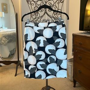 NWOT Ann Taylor peach patterned pencil skirt size 2P